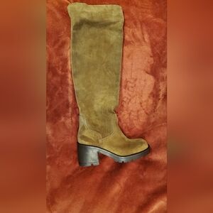 NEW Steve Madden Genuine Suede Leather Tan Over the Knee Boots
